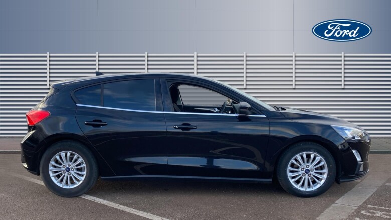 Ford Focus 1.0 EcoBoost 125 Titanium 5dr Petrol Hatchback